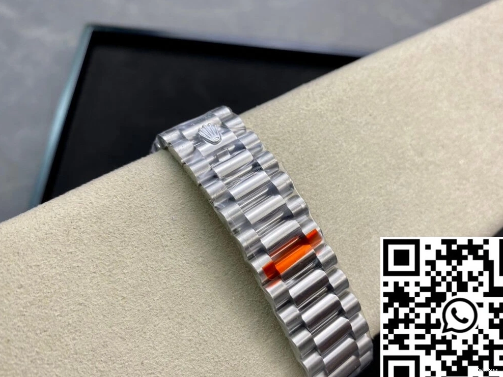 128396TBR-0005 Rolex Diamond-set Date Bezel Factory EW Day 1013